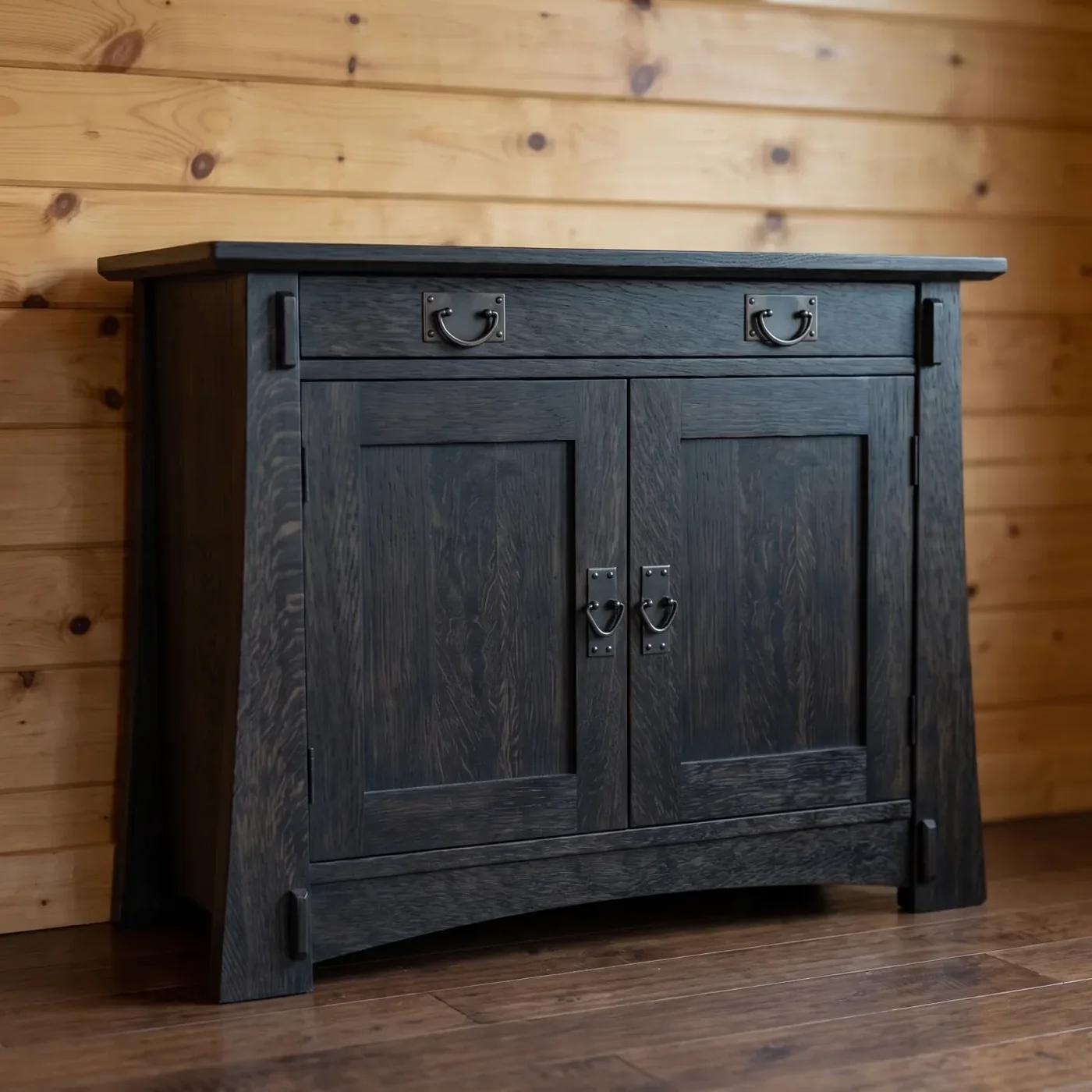 Bungalow 2-Door Console